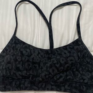 Lululemon size 4 sports bra.